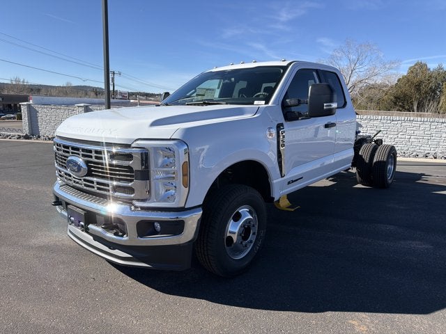 2026 Ford Super Duty F-350 DRW XL