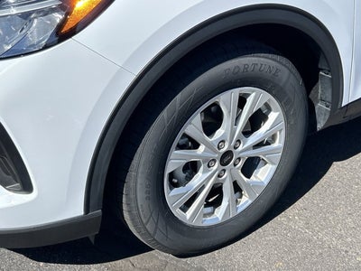 2024 Ford Escape SLF24229