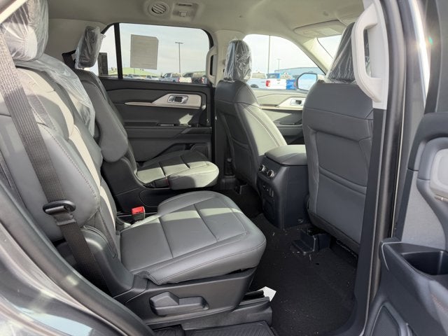 2026 Ford Explorer SH