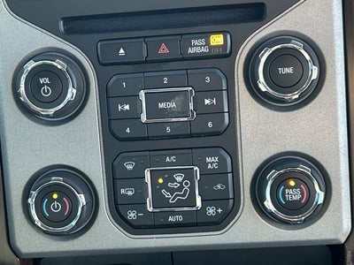 2015 Ford Super Duty F-250 SRW Lariat