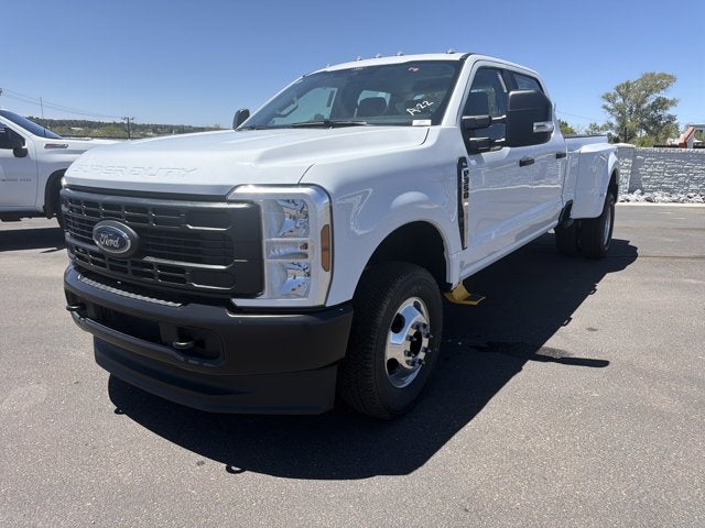 2026 Ford Super Duty F-350 DRW 1S