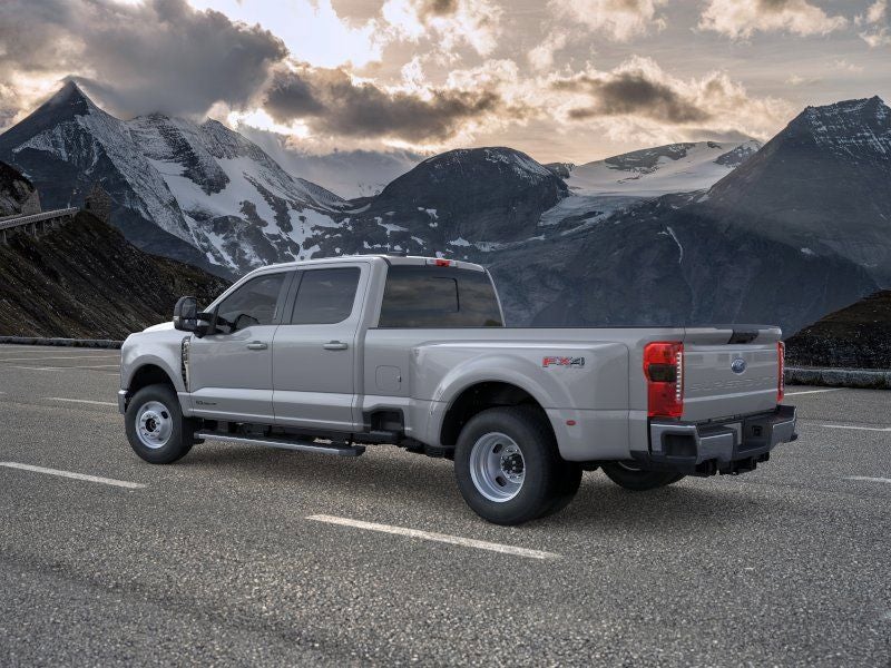 2026 Ford Super Duty F-350® XLT