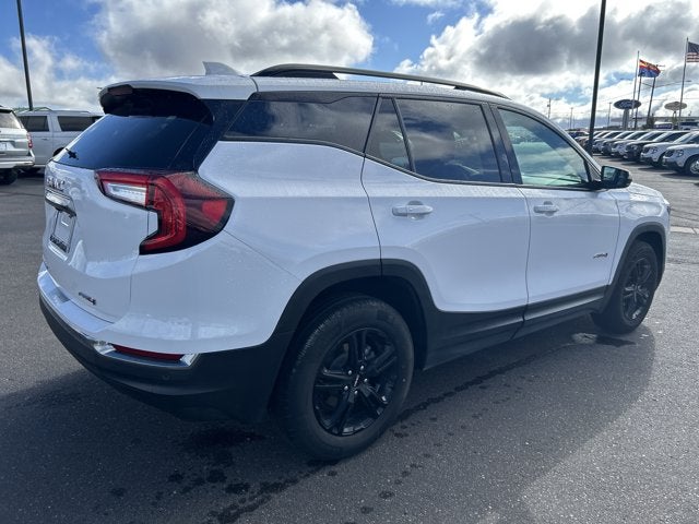 2024 GMC Terrain AT4