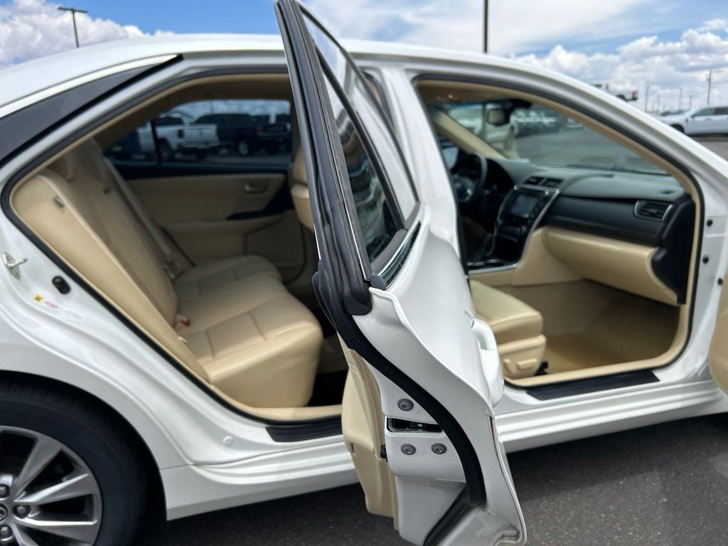2015 Toyota Camry Hybrid XLE