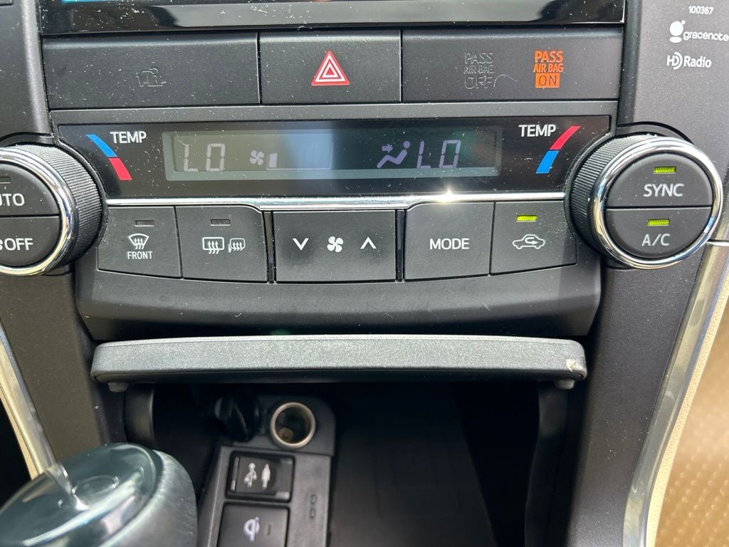 2015 Toyota Camry Hybrid XLE