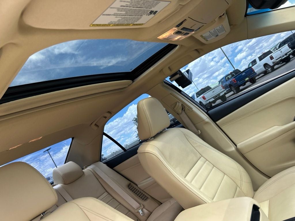 2015 Toyota Camry Hybrid XLE
