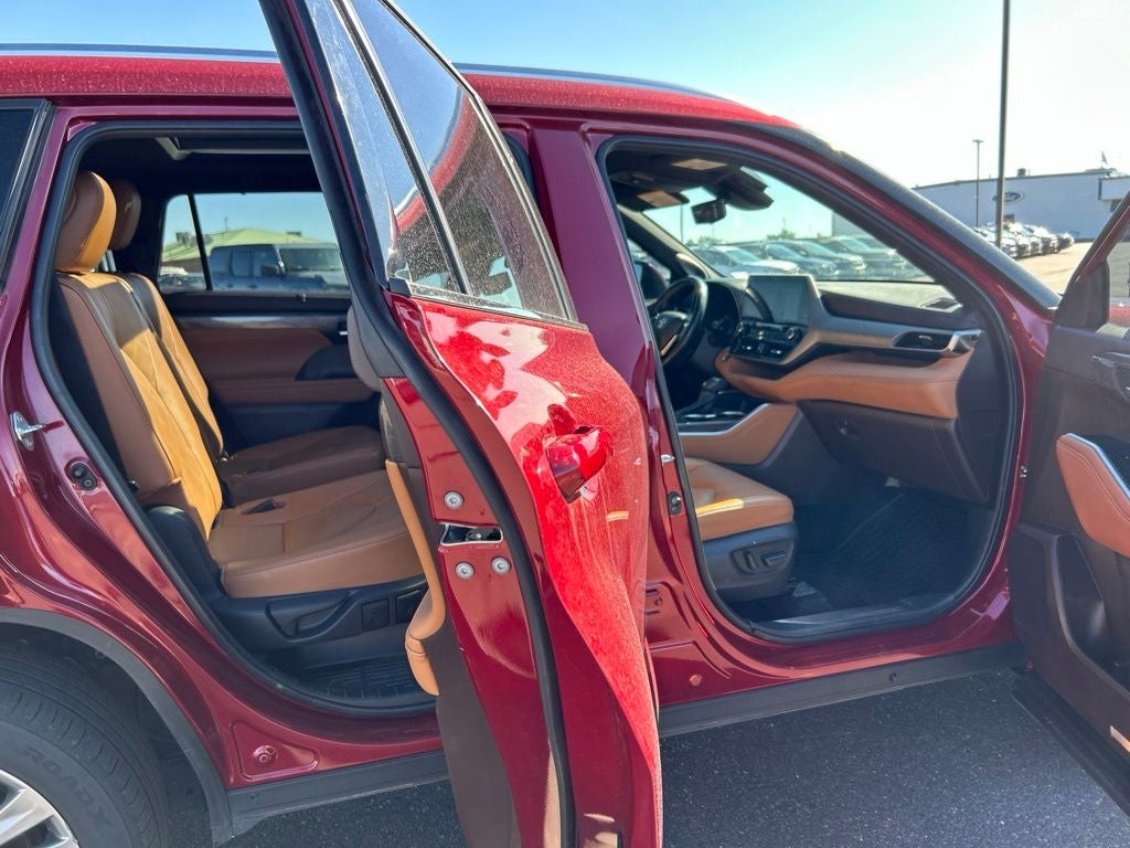 2022 Toyota Highlander Platinum