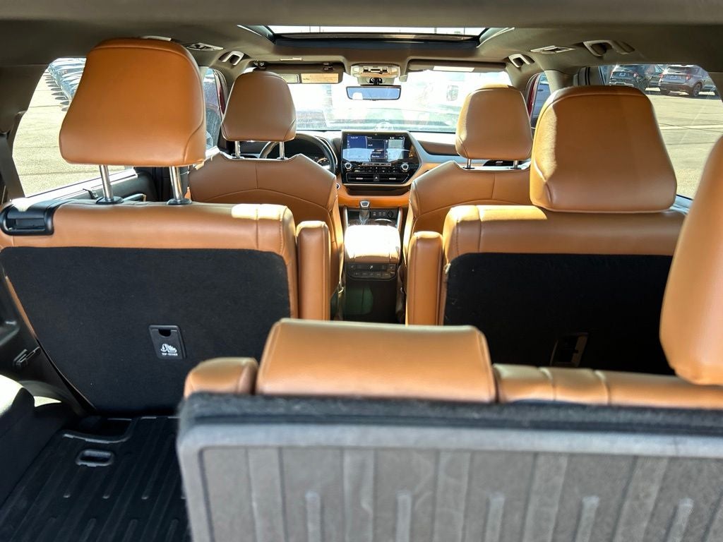 2022 Toyota Highlander Platinum