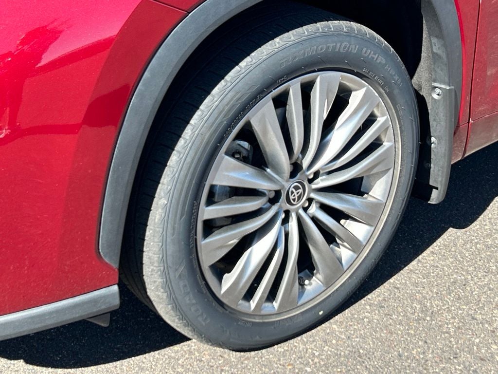 2022 Toyota Highlander Platinum